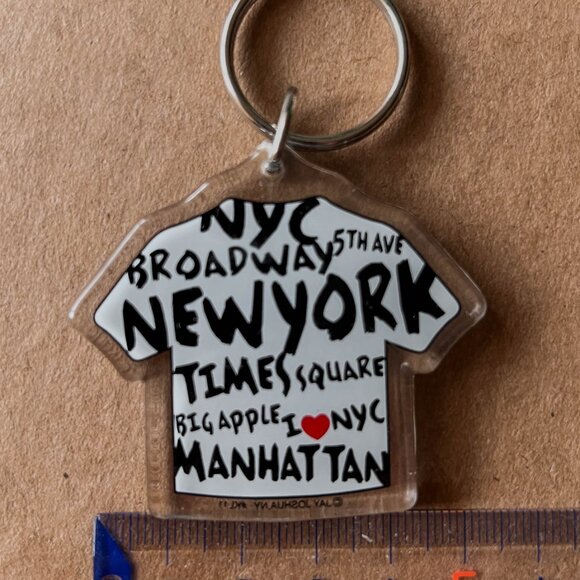 New York Fire Dept. embroidered logo Fruit of the Loom tee Large + free keychain - Picture 4 of 4